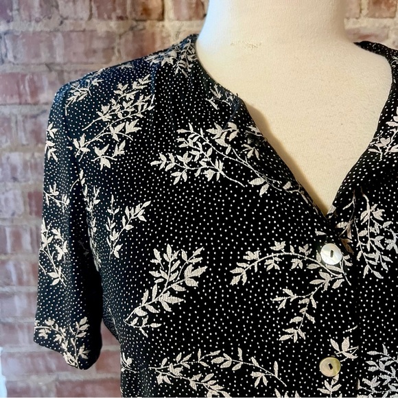 Vintage Polka Dot Black and White Women's Crop Top w/ Leaf Pattern -Size M -TP56 - Picture 2 of 7